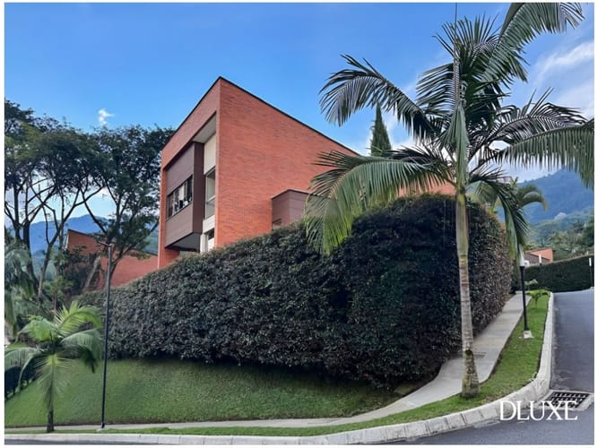 Casa de 3 alcobas en venta en Loma Del Escobero, Envigado, 1500 m² · foto 15 de 17