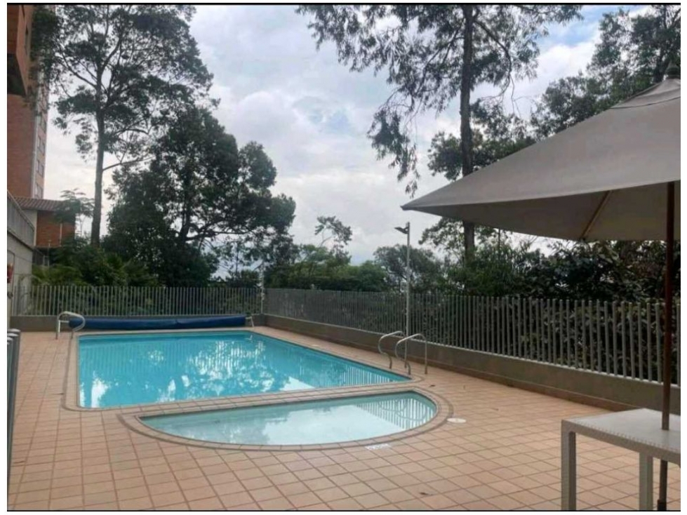 Apartamento en venta en El Esmeraldal, Envigado · foto 3 de 13