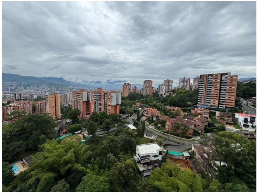 Apartamento en venta en Camino Verde, Envigado · foto 2 de 22