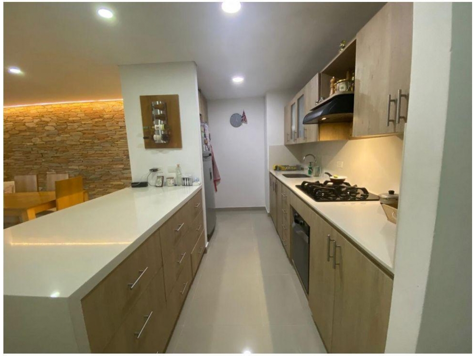 Apartamento en venta en Loma Del Esmeraldal, Envigado · foto 2 de 13