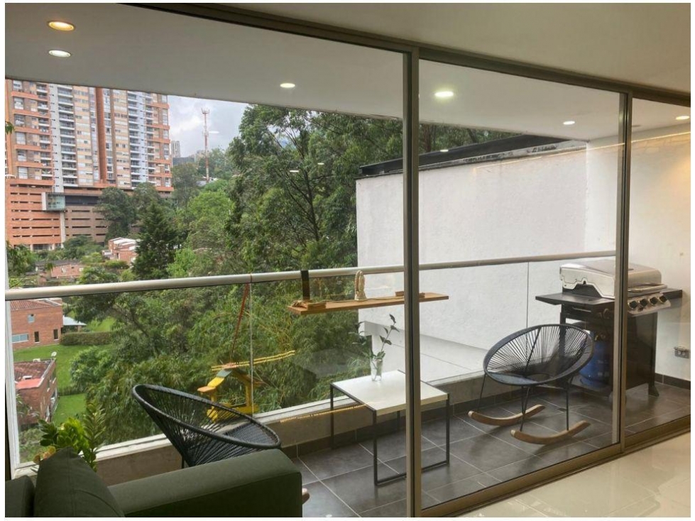 Apartamento en venta en Loma Del Esmeraldal, Envigado · foto 4 de 13