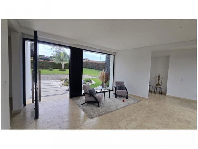 Casa de 4 alcobas en venta en El Carmen De Viboral, El Carmen de Viboral · foto 9 de 24