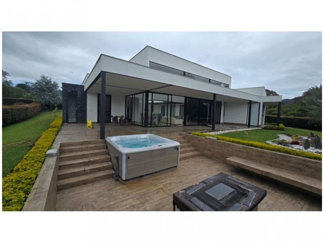 Casa de 4 alcobas en venta en El Carmen De Viboral, El Carmen de Viboral · foto 17 de 24