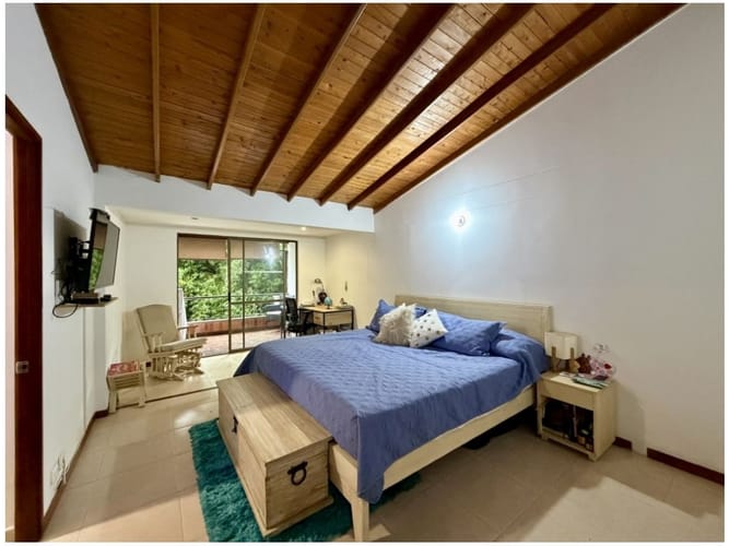 Casa de 3 alcobas en venta en Cumbres, Envigado, 204 m² · foto 13 de 19