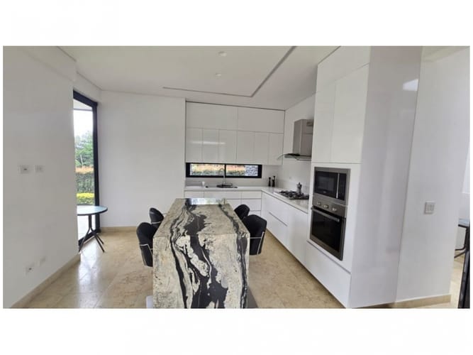 Casa de 4 alcobas en venta en El Carmen De Viboral, El Carmen de Viboral · foto 19 de 24