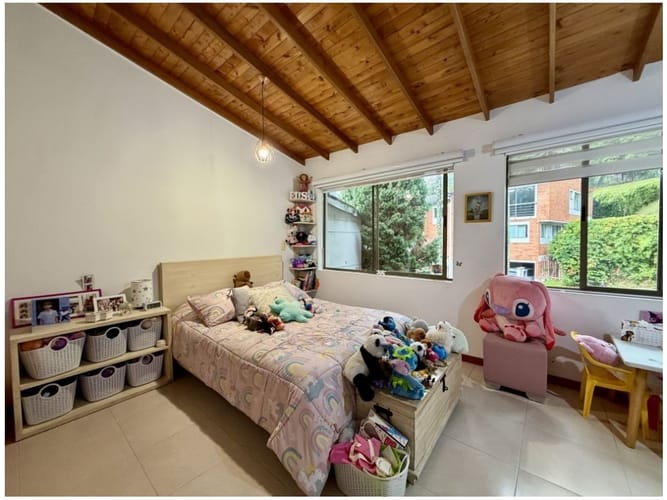 Casa de 3 alcobas en venta en Cumbres, Envigado, 204 m² · foto 16 de 19