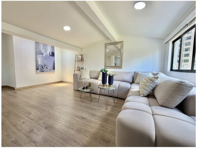 Casa de 4 alcobas en venta en Los Naranjos, Medellín, 240 m² · foto 11 de 22