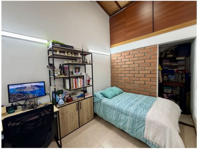 Casa de 3 alcobas en venta en Cumbres, Envigado, 204 m² · foto 18 de 19