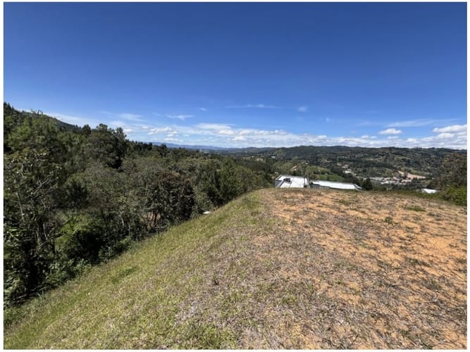 Lote en venta en Monta�Ez, Guarne, 3800 m² · foto 3 de 7