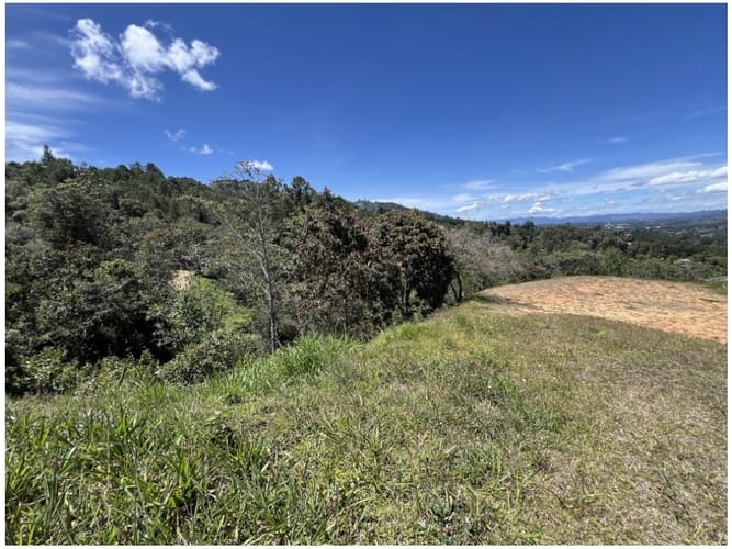 Lote en venta en Monta�Ez, Guarne, 3800 m² · foto 4 de 7