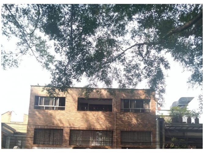 Casa de 5 alcobas en venta en Laureles, Medellín, 190 m² · foto 2 de 7