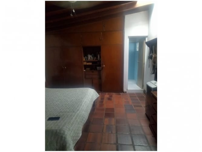 Casa de 5 alcobas en venta en Laureles, Medellín, 190 m² · foto 3 de 7