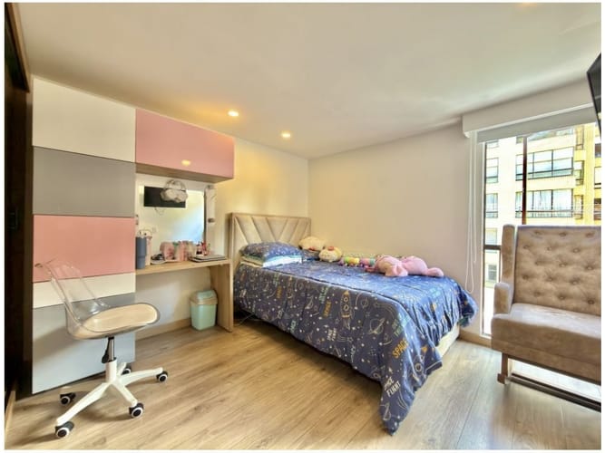 Casa de 4 alcobas en venta en Los Naranjos, Medellín, 240 m² · foto 19 de 22