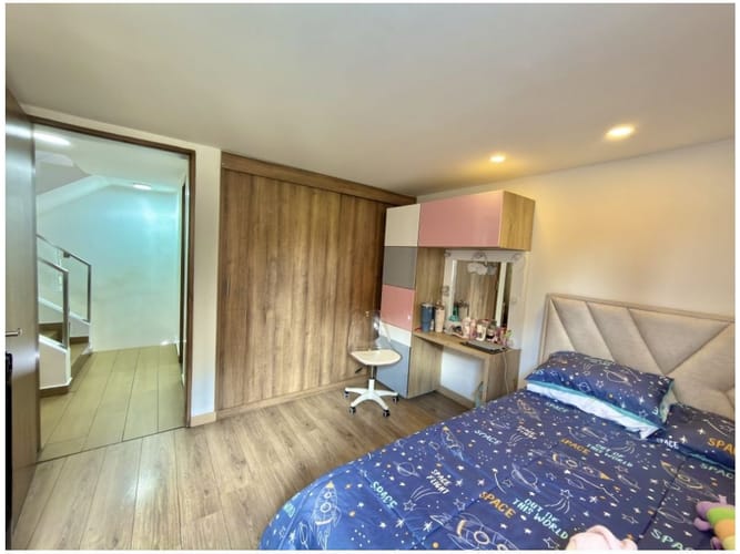 Casa de 4 alcobas en venta en Los Naranjos, Medellín, 240 m² · foto 20 de 22