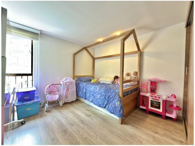 Casa de 4 alcobas en venta en Los Naranjos, Medellín, 240 m² · foto 22 de 22
