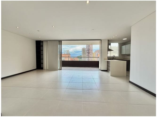 Apartamento de 3 alcobas en venta en El Poblado, Medellín, 138 m² · foto 4 de 18