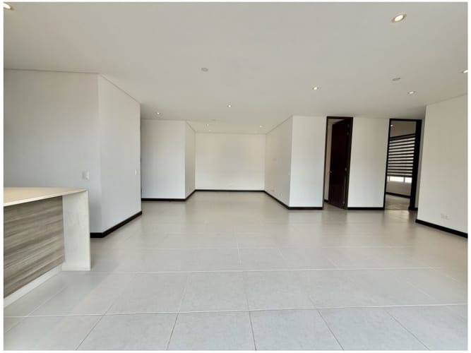 Apartamento de 3 alcobas en venta en El Poblado, Medellín, 138 m² · foto 5 de 18