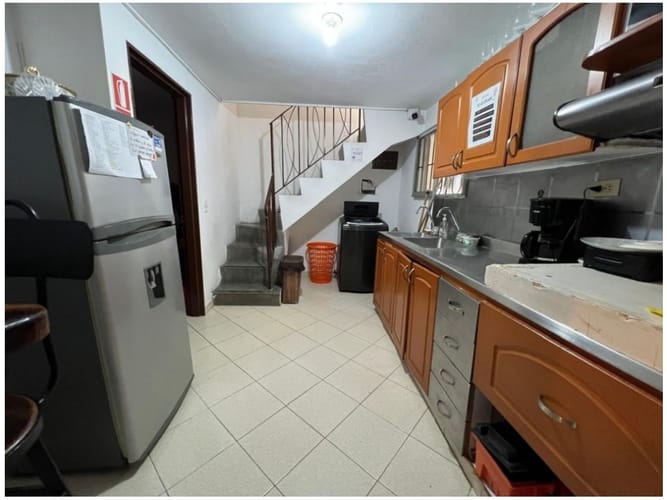Casa de 4 alcobas en venta en Estadio, Medellín, 137 m² · foto 9 de 11
