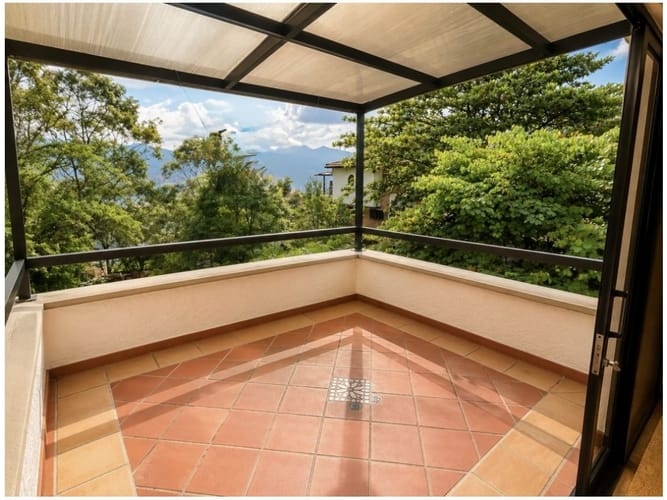 Casa de 4 alcobas en venta en El Poblado, Medellín, 312 m² · foto 11 de 14