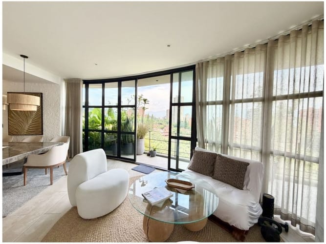 Apartamento de 2 alcobas en venta en El Poblado, Medellín, 345 m² · foto 4 de 24