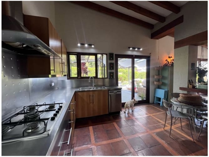 Casa de 4 alcobas en venta en Llano Grande, Rionegro, 377 m² · foto 11 de 24