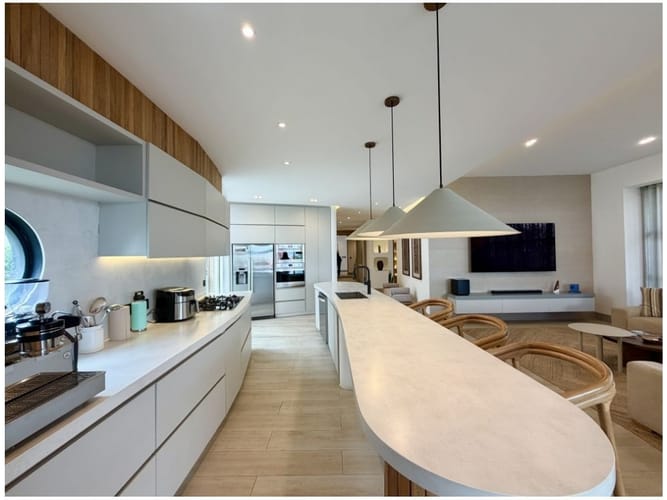 Apartamento de 2 alcobas en venta en El Poblado, Medellín, 345 m² · foto 7 de 24