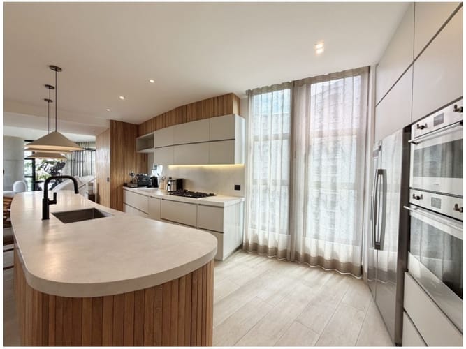 Apartamento de 2 alcobas en venta en El Poblado, Medellín, 345 m² · foto 12 de 24
