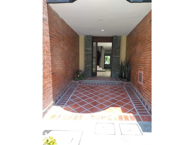 Casa de 4 alcobas en venta en El Poblado, Medellín, 276 m² · foto 5 de 17