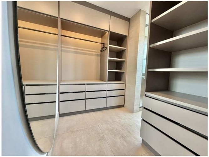 Apartamento de 2 alcobas en venta en El Poblado, Medellín, 345 m² · foto 24 de 24