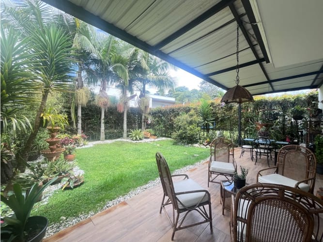Casa de 3 alcobas en venta en El Retiro, 280 m² · foto 3 de 5