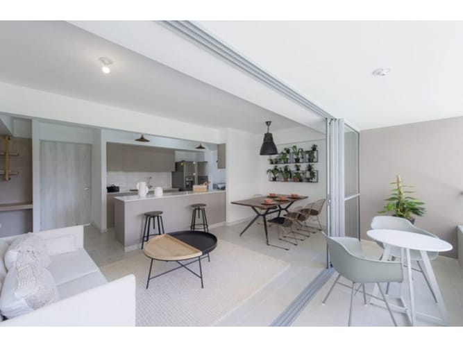Apartamento de 2 alcobas en venta en El Poblado, Medellín, 118 m² · foto 6 de 24