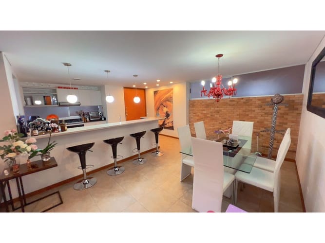 Apartamento de 2 alcobas en venta en El Poblado, Medellín, 118 m² · foto 9 de 24