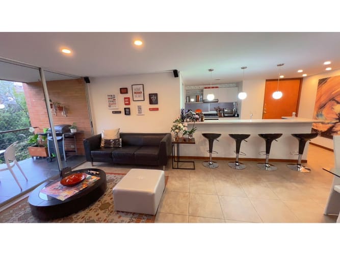 Apartamento de 2 alcobas en venta en El Poblado, Medellín, 118 m² · foto 13 de 24