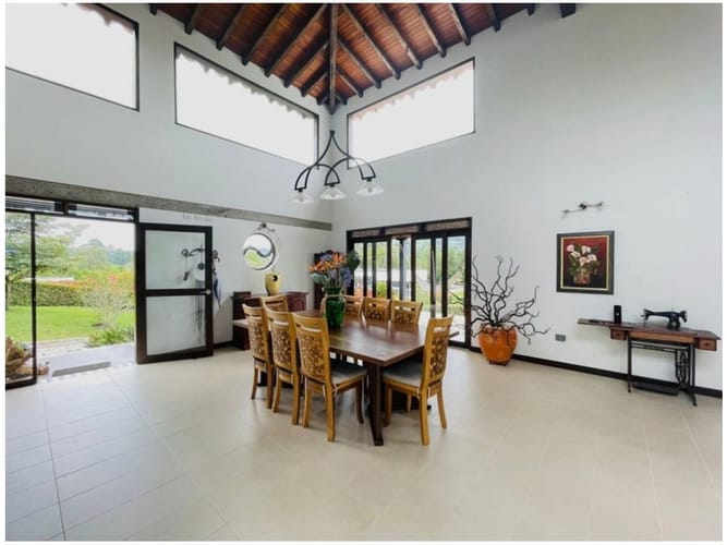 Casa de 3 alcobas en venta en La Ceja · foto 6 de 24
