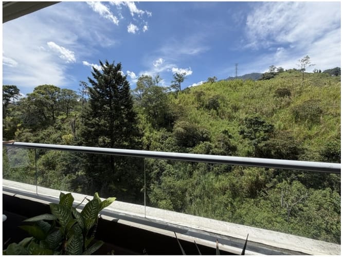 Apartamento de 3 alcobas en venta en El Chingui, Envigado, 93 m² · foto 4 de 8