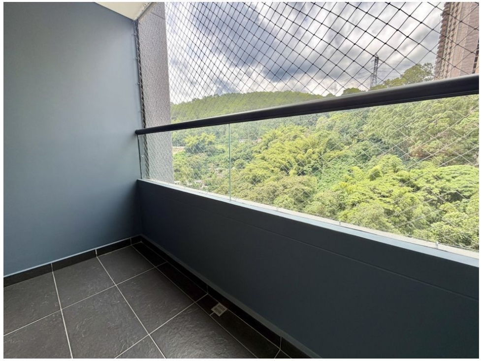 Apartamento en venta en El Poblado, Medellín · foto 3 de 13
