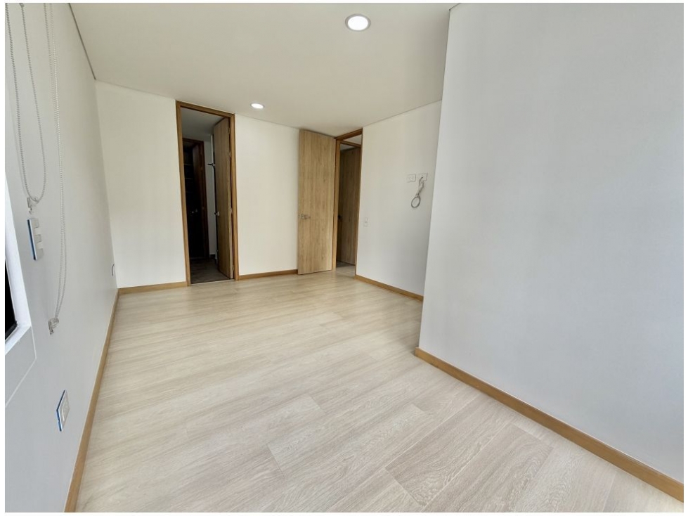 Apartamento en venta en El Poblado, Medellín · foto 8 de 13