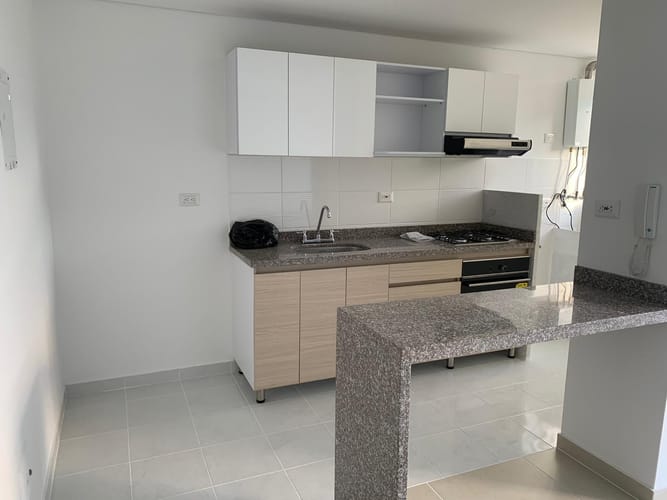 Apartamento de 3 alcobas en venta en Picaleña Y Mirolindo, Ibagué, 70 m² · foto 9 de 13