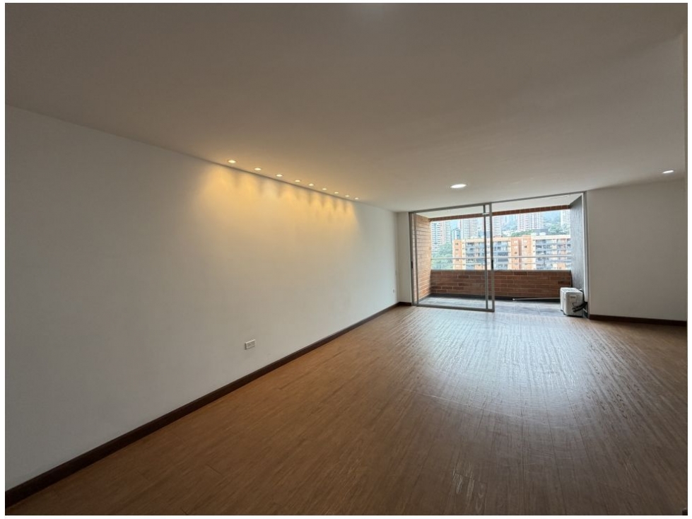 Apartamento en venta en Cumbres, Envigado · foto 3 de 20