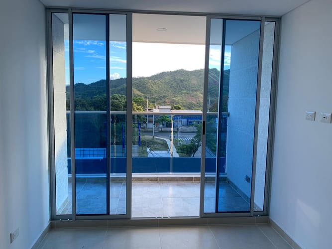 Apartamento de 3 alcobas en venta en Picaleña Y Mirolindo, Ibagué, 70 m² · foto 10 de 13