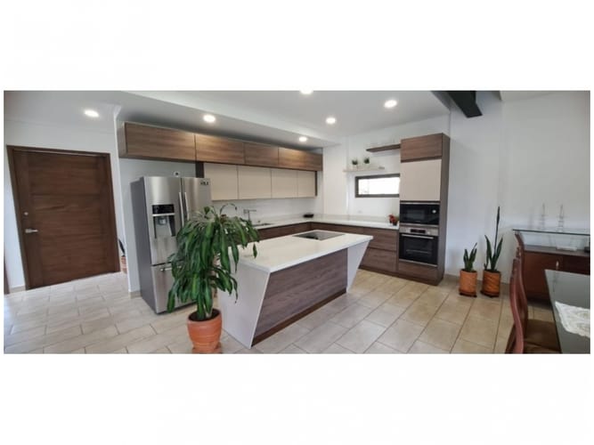 Casa de 4 alcobas en venta en Santa Elena, El Retiro, 270 m² · foto 3 de 15