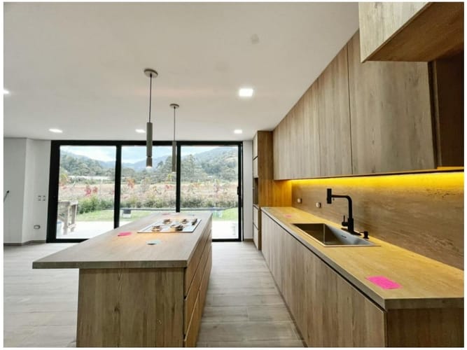 Casa de 4 alcobas en venta en El Retiro, 262 m² · foto 3 de 20