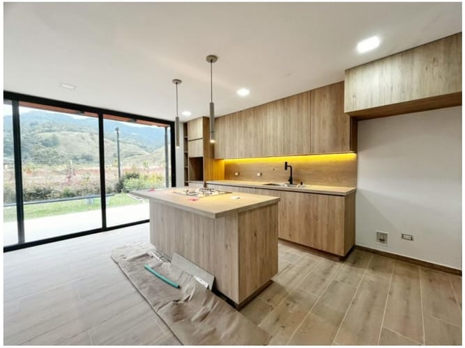 Casa de 4 alcobas en venta en El Retiro, 262 m² · foto 5 de 20