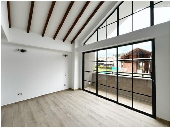 Casa de 4 alcobas en venta en El Retiro, 262 m² · foto 6 de 20