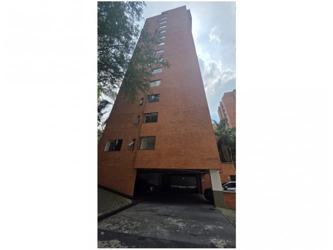 Apartamento de 2 alcobas en venta en El Poblado, Medellín, 116 m² · foto 17 de 18