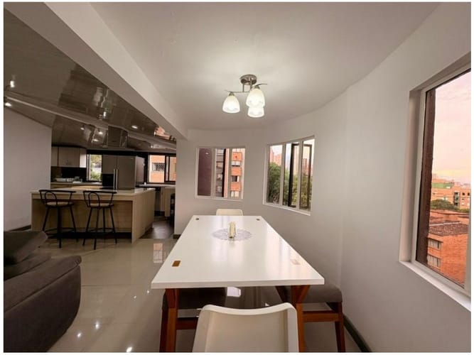 Apartamento de 3 alcobas en venta en Las Lomas, Medellín, 126 m² · foto 4 de 24