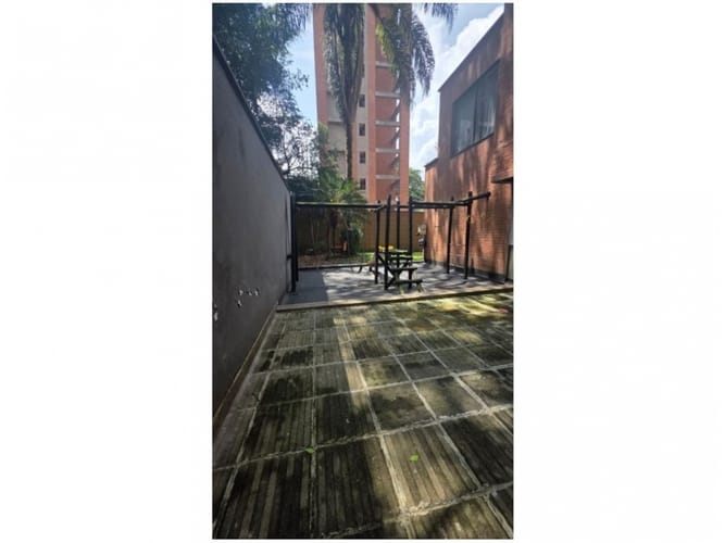 Apartamento de 2 alcobas en venta en El Poblado, Medellín, 116 m² · foto 18 de 18
