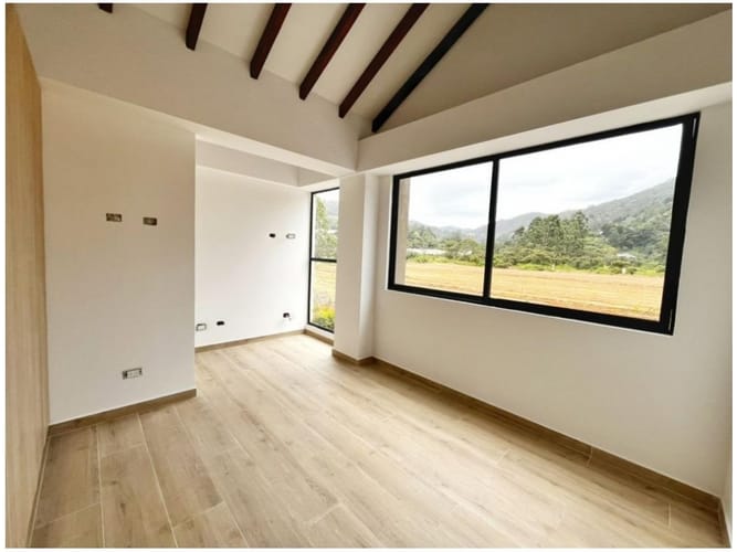 Casa de 4 alcobas en venta en El Retiro, 262 m² · foto 8 de 20