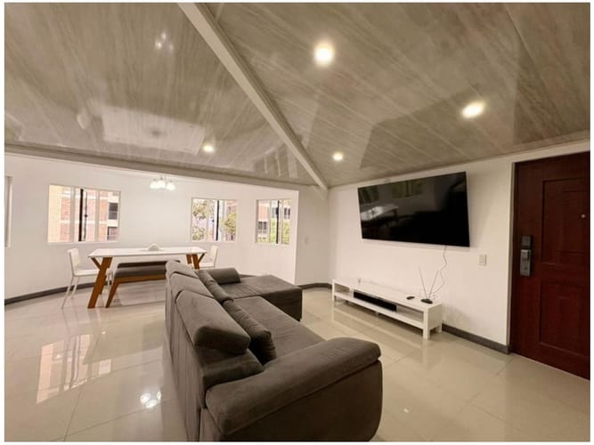 Apartamento de 3 alcobas en venta en Las Lomas, Medellín, 126 m² · foto 6 de 24