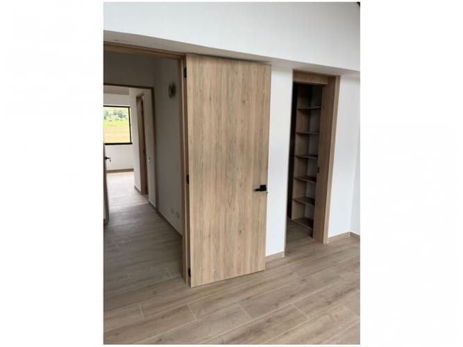 Casa de 4 alcobas en venta en El Retiro, 262 m² · foto 10 de 20